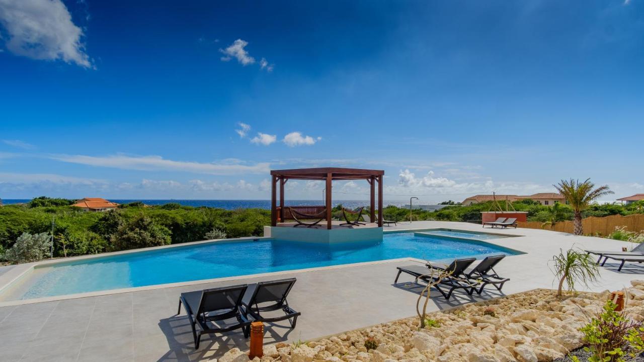 Coral Estate Ocean View Apartments Вилемстад Екстериор снимка