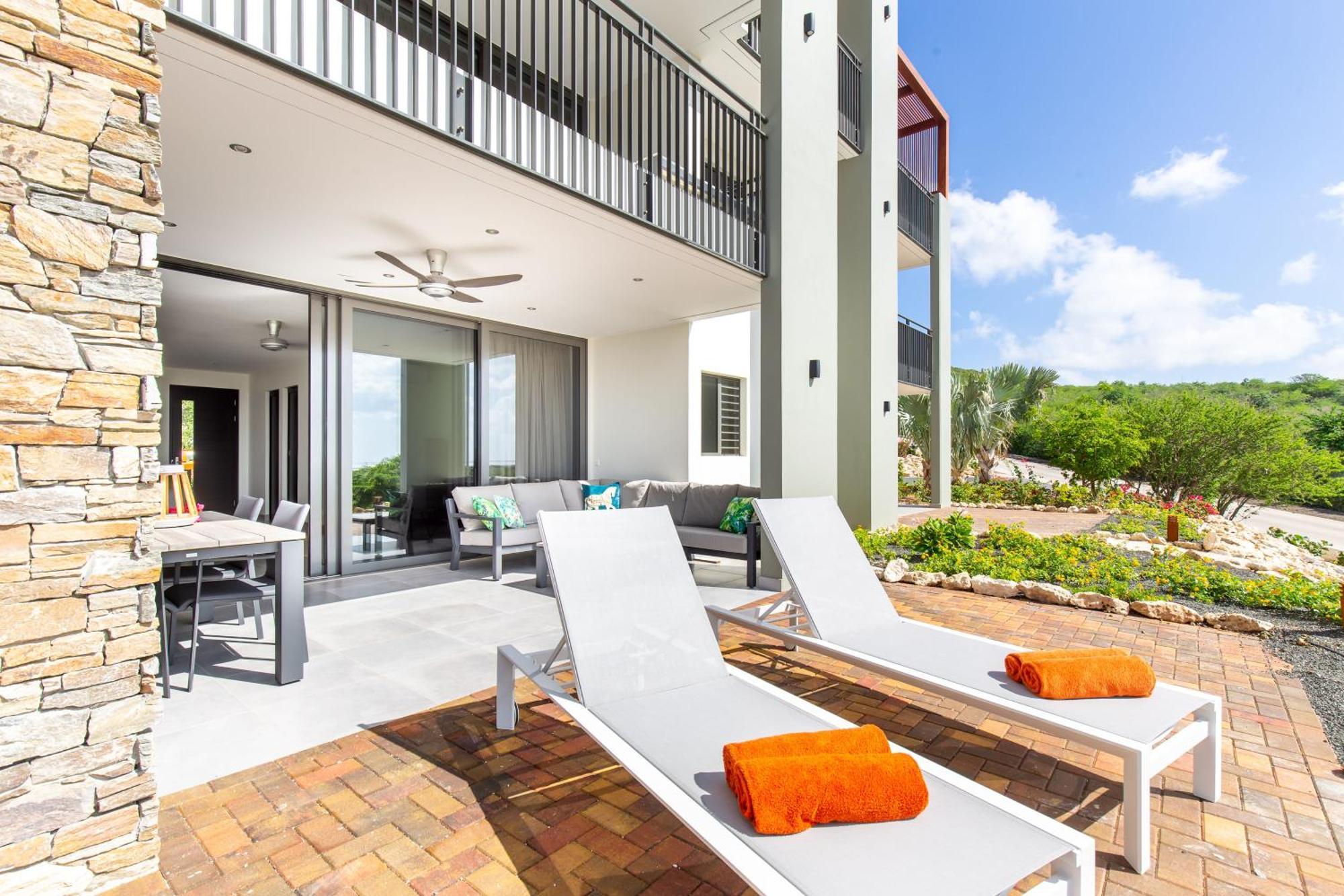 Coral Estate Ocean View Apartments Вилемстад Екстериор снимка